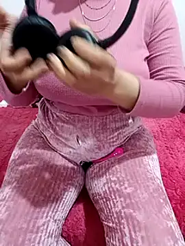 Snapshot of Saakoora chatting on February 13, 12:32 pm Saakoora online show from February 13, 12:32 pm