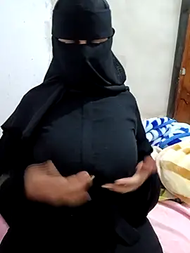 Snapshot of Saakoora chatting on November 30, 7:18 pm Saakoora online show from November 30, 7:18 pm