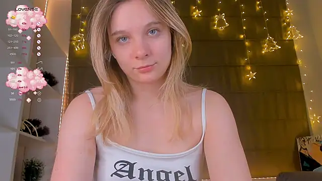 NaokoStifel online show from January 25, 1:10 am