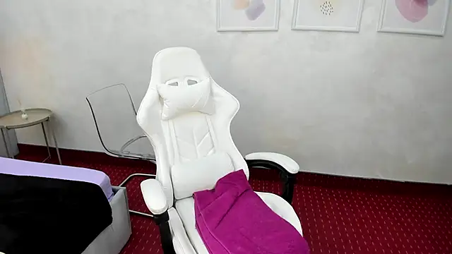 Snapshot of patriciakeys chatting on February 24, 6:49 am patriciakeys online show from February 24, 6:49 am