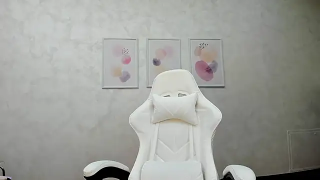 Snapshot of patriciakeys chatting on March 4, 1:49 pm patriciakeys online show from March 4, 1:49 pm