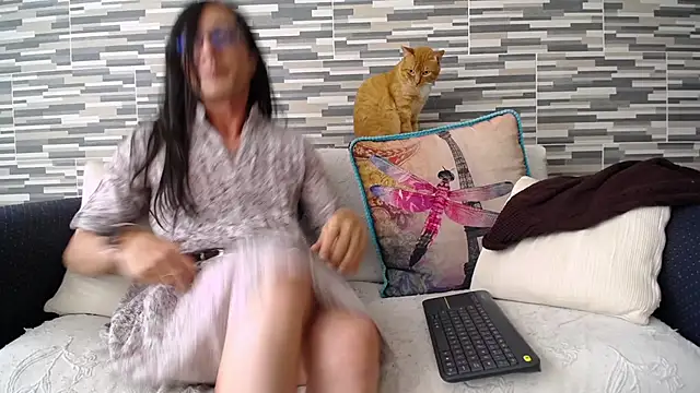 Snapshot of VioletaGomezCo chatting on September 29, 7:19 pm VioletaGomezCo online show from September 29, 7:19 pm