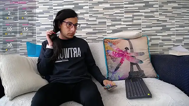 Snapshot of VioletaGomezCo chatting on October 2, 12:34 pm VioletaGomezCo online show from October 2, 12:34 pm