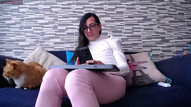 Snapshot of VioletaGomezCo chatting on November 26, 3:02 pm VioletaGomezCo online show from November 26, 3:02 pm