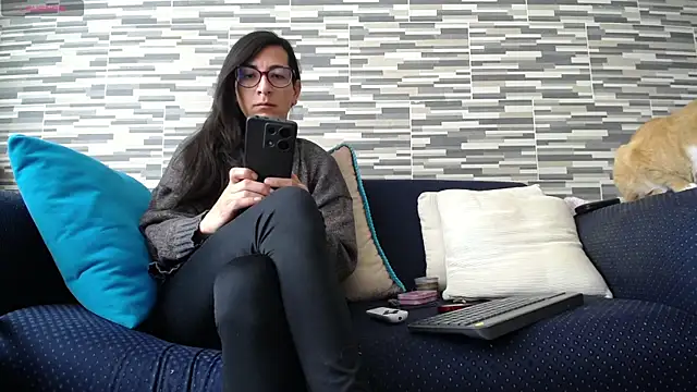 Snapshot of VioletaGomezCo chatting on December 4, 3:32 pm VioletaGomezCo online show from December 4, 3:32 pm