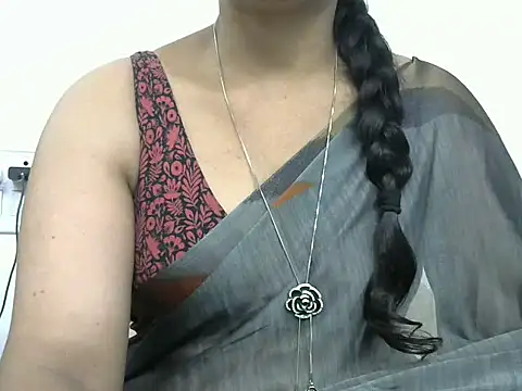 Snapshot of rashmika_reddy chatting on September 26, 5:33 am rashmika reddy online show from September 26, 5:33 am