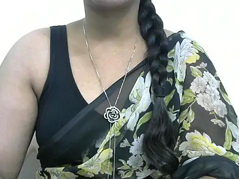 Snapshot of rashmika_reddy chatting on December 1, 5:29 pm rashmika reddy online show from December 1, 5:29 pm