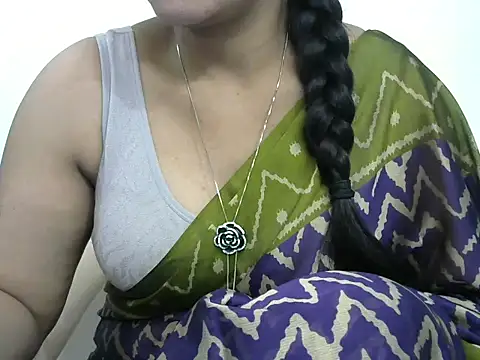 Snapshot of rashmika_reddy chatting on December 3, 4:53 am rashmika reddy online show from December 3, 4:53 am