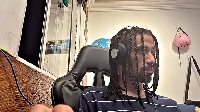 hotcamboy420 online show from February 11, 4:01 am