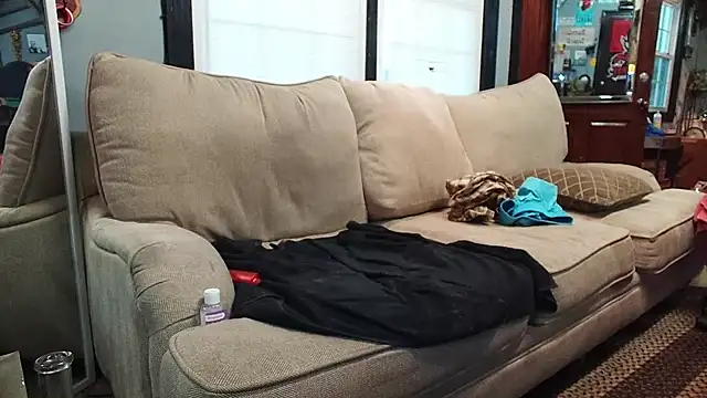 Snapshot of mowingman26 chatting on March 11, 12:06 pm mowingman26 online show from March 11, 12:06 pm