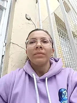 karlamorris  online show from January 27, 1:09 pm