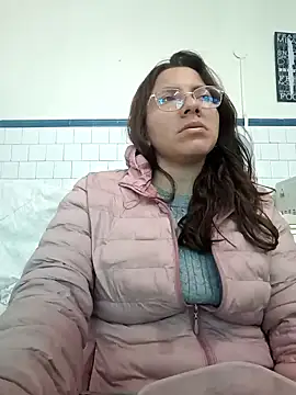 karlamorris  online show from February 6, 1:21 pm