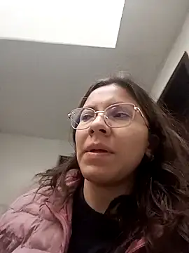 karlamorris  online show from February 13, 1:15 pm