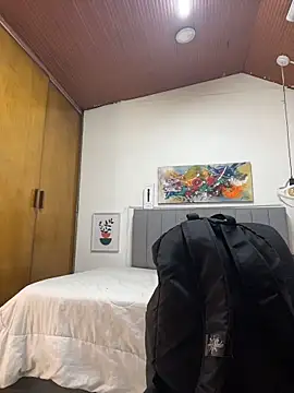 karlamorris  online show from February 10, 1:15 pm