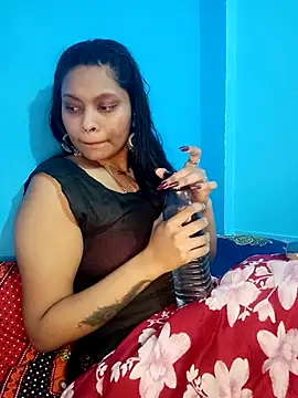 Snapshot of Sexy_DarloSiya chatting on February 18, 10:25 pm Sexy DarloSiya online show from February 18, 10:25 pm