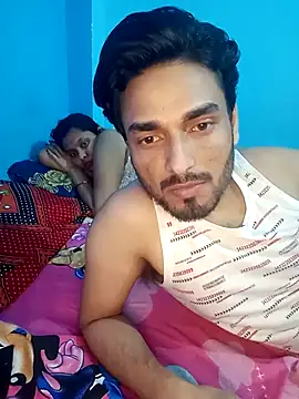 Snapshot of Sexy_DarloSiya chatting on March 12, 11:33 pm Sexy DarloSiya online show from March 12, 11:33 pm