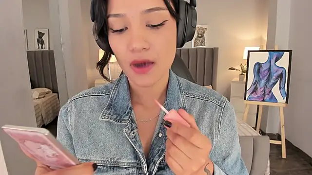 Snapshot of renee_shelby_ chatting on December 3, 11:57 pm renee shelby online show from December 3, 11:57 pm