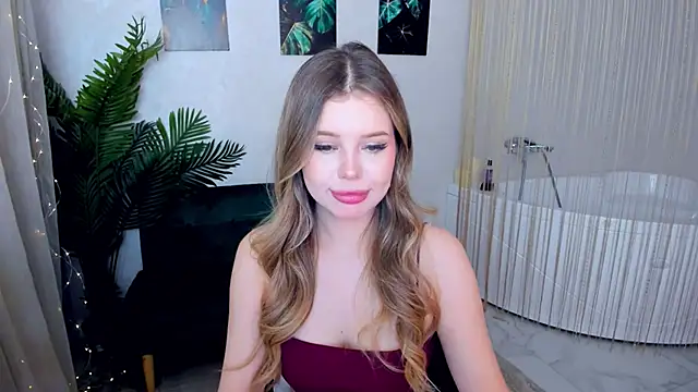 FollowLovee online show from October 7, 7:55 pm