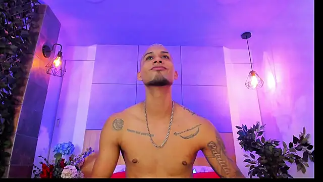 MagnusFrost online show from January 25, 1:43 am