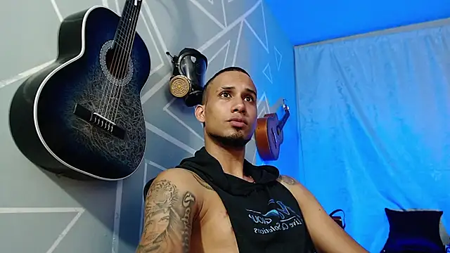 MagnusFrost online show from February 6, 1:38 am