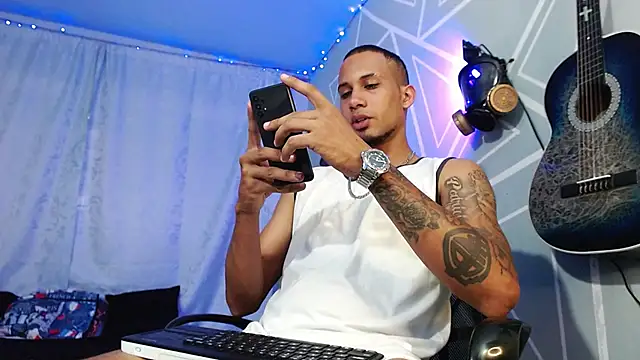 MagnusFrost online show from March 19, 10:42 pm