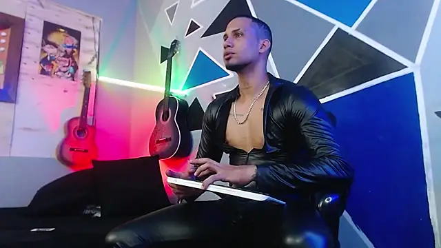 MagnusFrost online show from October 15, 5:51 am