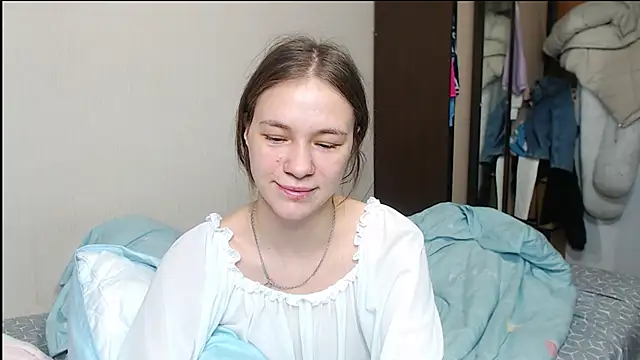 Snapshot of leila_bambi_ chatting on February 11, 6:22 pm leila bambi online show from February 11, 6:22 pm