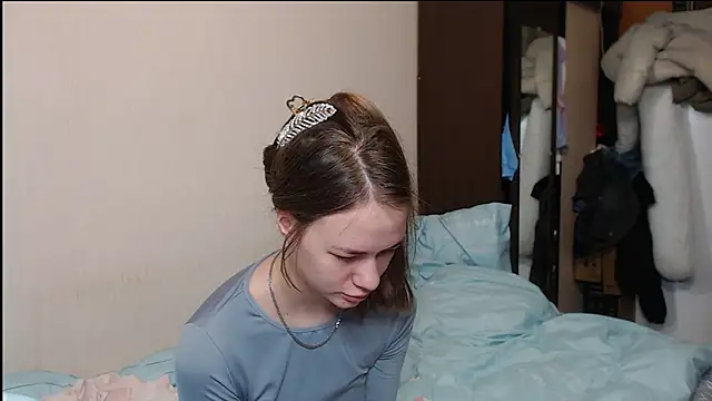 Snapshot of leila_bambi_ chatting on February 16, 7:05 pm leila bambi online show from February 16, 7:05 pm