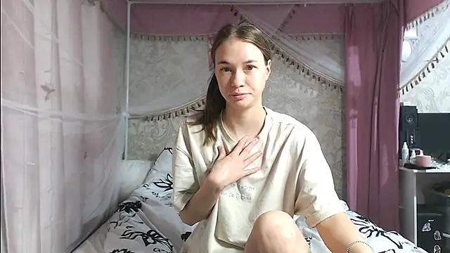 Snapshot of leila_bambi_ chatting on November 21, 11:53 am leila bambi online show from November 21, 11:53 am