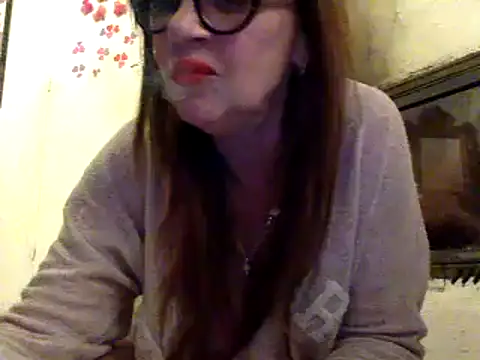 Snapshot of gildamilf chatting on January 2, 4:35 pm gildamilf online show from January 2, 4:35 pm