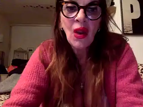 Snapshot of gildamilf chatting on January 7, 7:28 pm gildamilf online show from January 7, 7:28 pm