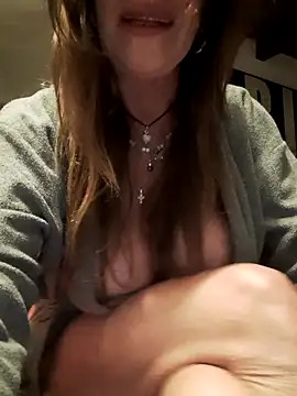 Snapshot of gildamilf chatting on November 24, 4:18 pm gildamilf online show from November 24, 4:18 pm