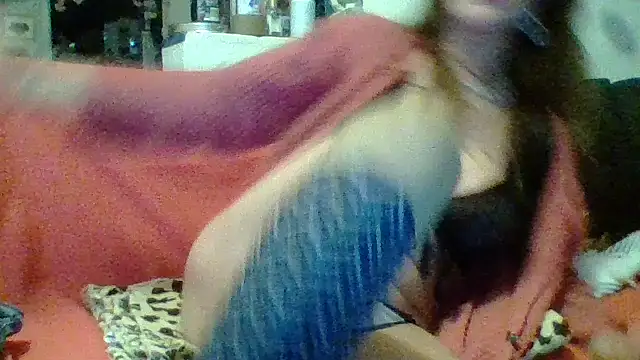 Snapshot of gildamilf chatting on December 3, 3:54 pm gildamilf online show from December 3, 3:54 pm