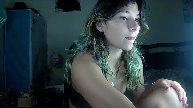 Snapshot of Elith_20 chatting on March 6, 3:13 am Elith 20 online show from March 6, 3:13 am