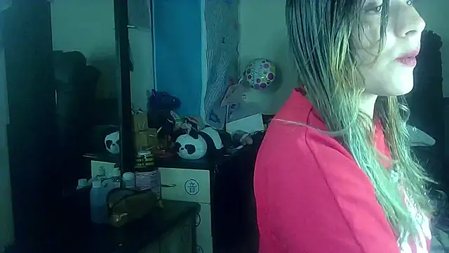 Snapshot of Elith_20 chatting on March 18, 9:31 am Elith 20 online show from March 18, 9:31 am