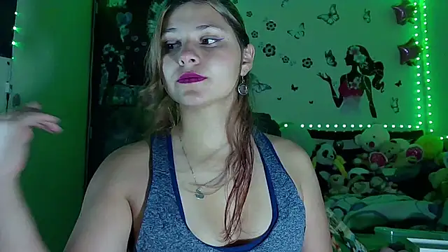 Snapshot of Elith_20 chatting on September 13, 4:23 am Elith 20 online show from September 13, 4:23 am