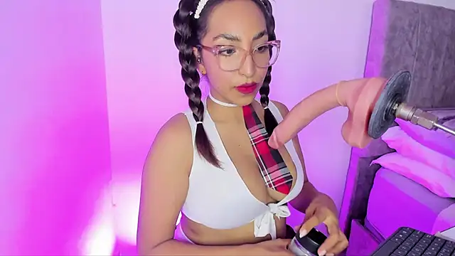 Leticia brownn1 online show from April 21, 7:50 pm