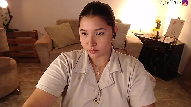 Snapshot of Zetrionn chatting on November 5, 3:06 am Zetrionn online show from November 5, 3:06 am