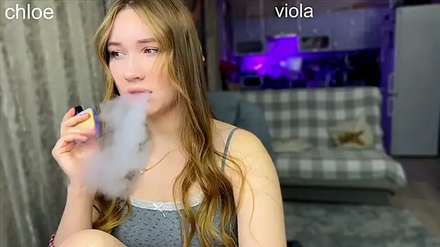 Snapshot of ChloeMillerMeow chatting on October 24, 7:43 pm ChloeMillerMeow online show from October 24, 7:43 pm