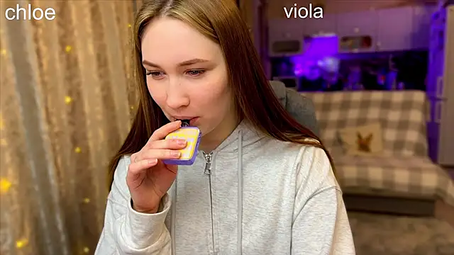 Snapshot of ChloeMillerMeow chatting on October 27, 6:34 pm ChloeMillerMeow online show from October 27, 6:34 pm