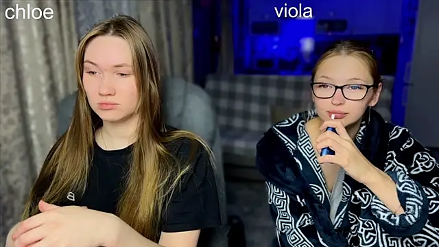 Snapshot of ChloeMillerMeow chatting on November 7, 7:58 pm ChloeMillerMeow online show from November 7, 7:58 pm