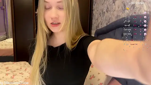 Snapshot of ChloeMillerMeow chatting on December 19, 2:57 pm ChloeMillerMeow online show from December 19, 2:57 pm