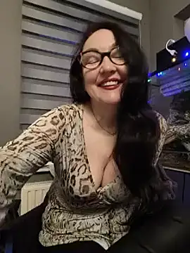 Snapshot of CamilleDesire chatting on October 24, 4:58 pm CamilleDesire online show from October 24, 4:58 pm