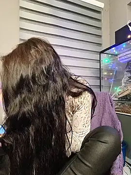 Snapshot of CamilleDesire chatting on October 28, 5:26 pm CamilleDesire online show from October 28, 5:26 pm