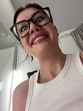 RinaCat online show from January 15, 8:20 am