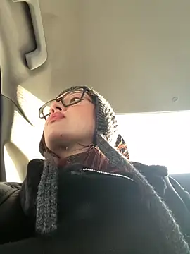 RinaCat online show from February 6, 5:25 am