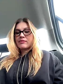 RinaCat online show from October 23, 5:40 am