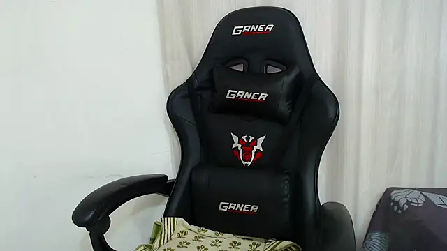 Snapshot of IceBellaCane313 chatting on September 19, 2:40 pm IceBellaCane313 online show from September 19, 2:40 pm