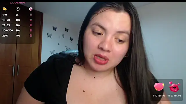 Snapshot of Sarahros1 chatting on October 4, 1:36 am Sarahros1 online show from October 4, 1:36 am