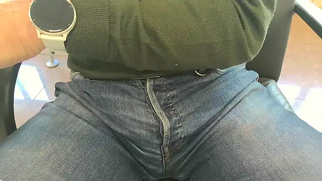 alessandroman2114 online show from April 7, 10:37 am